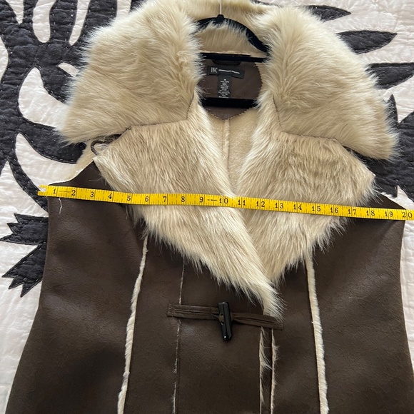 INC international Concepts Faux Suede and Faux Fur Vest - Picture 10 of 11